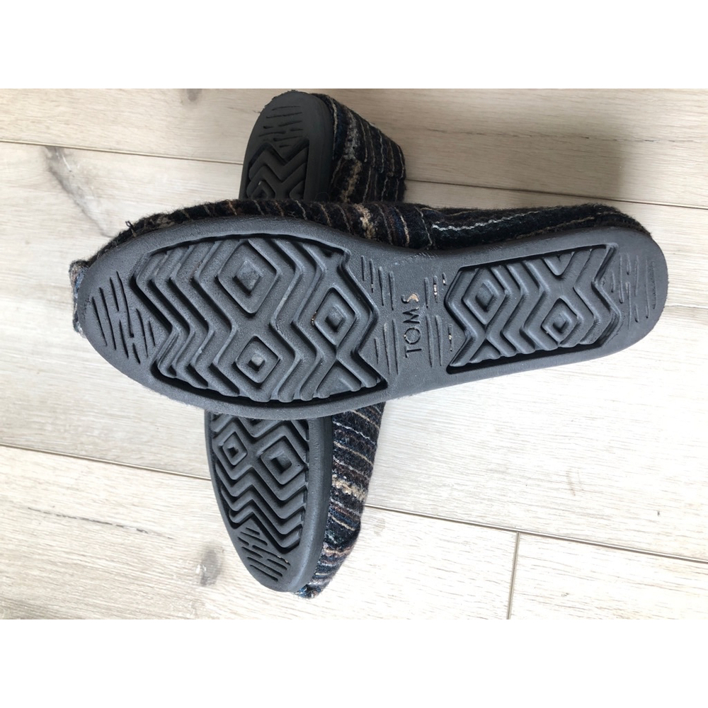 TOMS Women's Black Fur Casual Shoes Size 6.5 - Picture 4 of 5